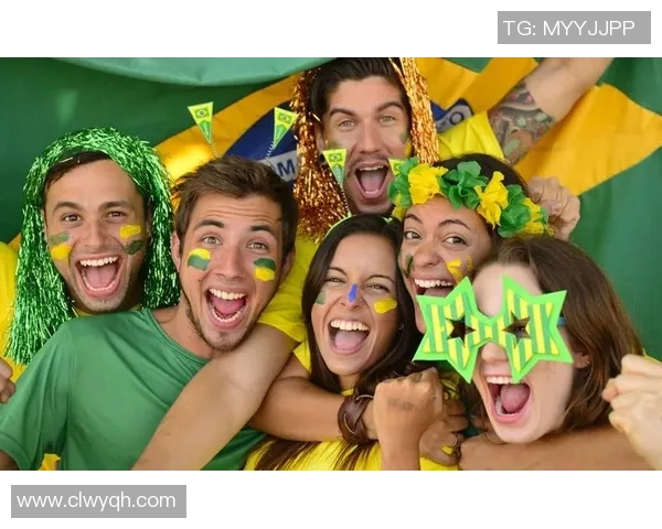 足球明星与球迷亲密互动打造独特头像展现热爱与激情 足球明星与球迷亲密互动打造独特头像展现热爱与激情